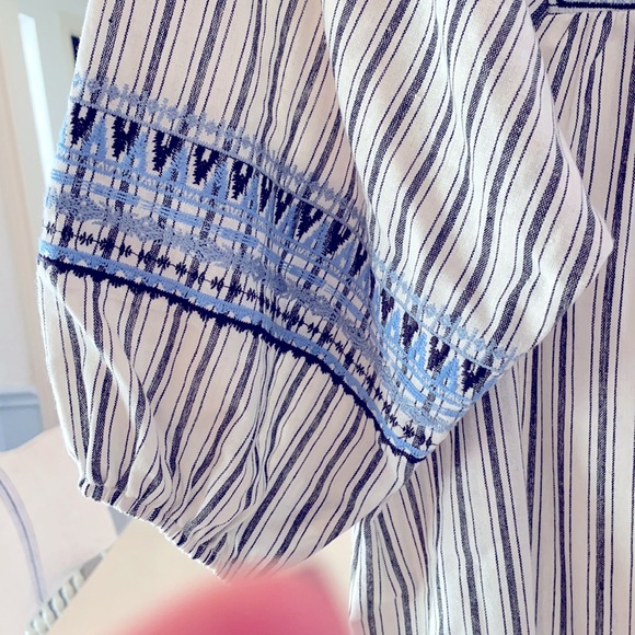 Blouse - Picture 3 of 5